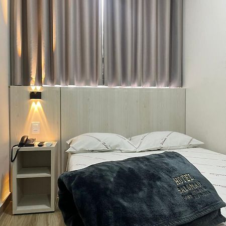 Hotel Salomao - Proximo A 25 De Marco, Bom Retiro, Bras E Rua Santa Efigenia, A 2 Minutos Do Mirante Sampa Sky E Pista De Skate Anhangabau Sao Paulo Exterior foto