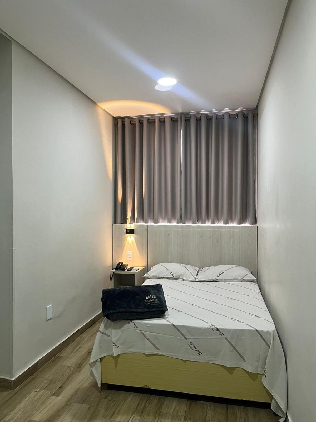 Hotel Salomao - Proximo A 25 De Marco, Bom Retiro, Bras E Rua Santa Efigenia, A 2 Minutos Do Mirante Sampa Sky E Pista De Skate Anhangabau Sao Paulo Exterior foto