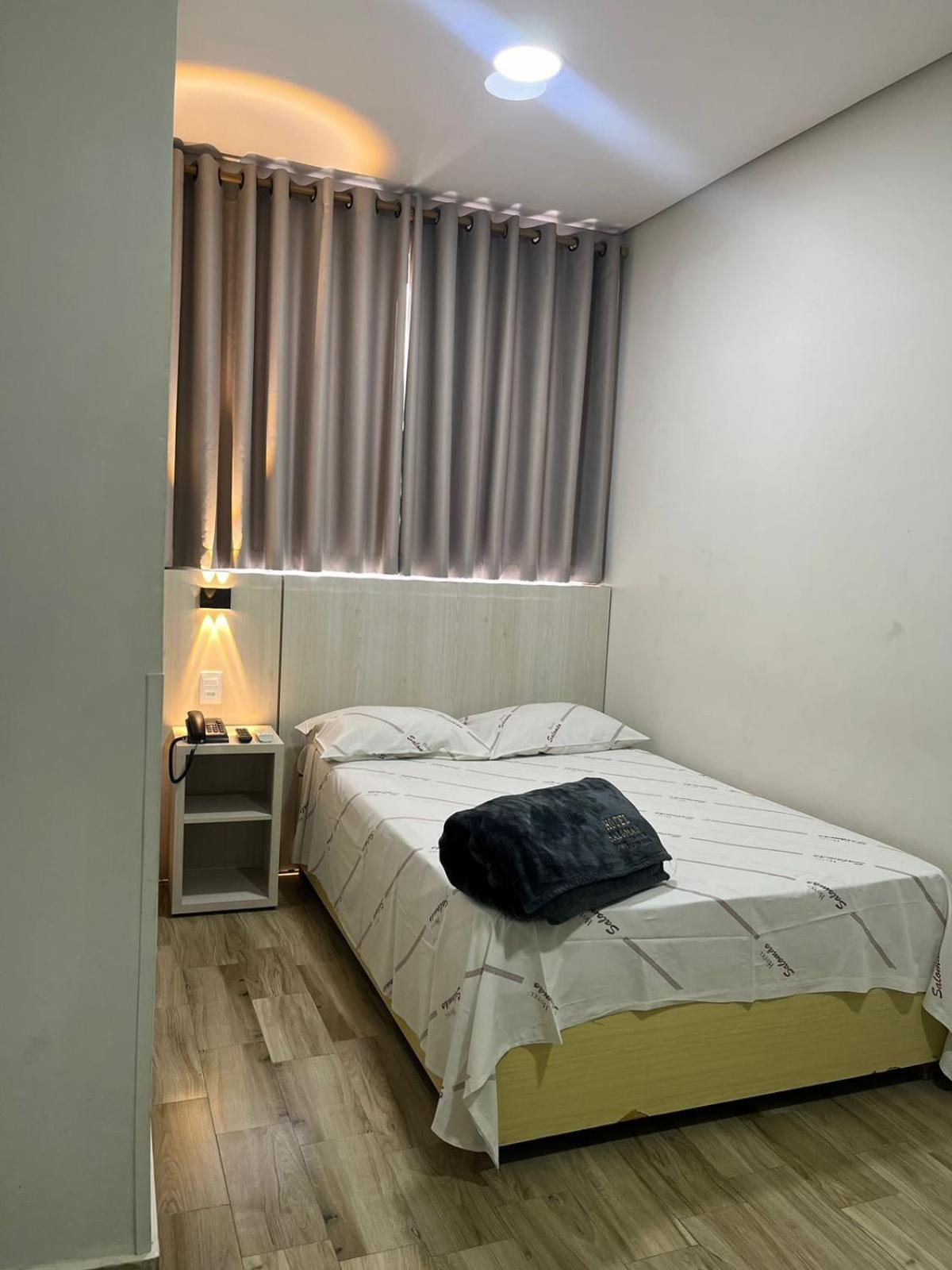 Hotel Salomao - Proximo A 25 De Marco, Bom Retiro, Bras E Rua Santa Efigenia, A 2 Minutos Do Mirante Sampa Sky E Pista De Skate Anhangabau Sao Paulo Exterior foto