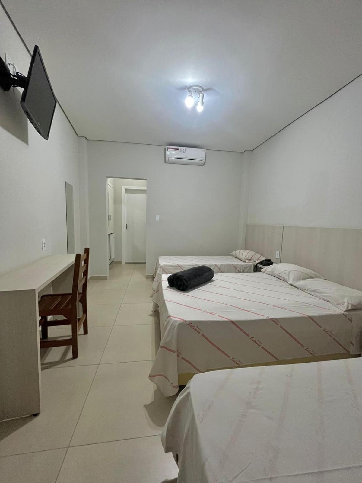 Hotel Salomao - Proximo A 25 De Marco, Bom Retiro, Bras E Rua Santa Efigenia, A 2 Minutos Do Mirante Sampa Sky E Pista De Skate Anhangabau Sao Paulo Exterior foto